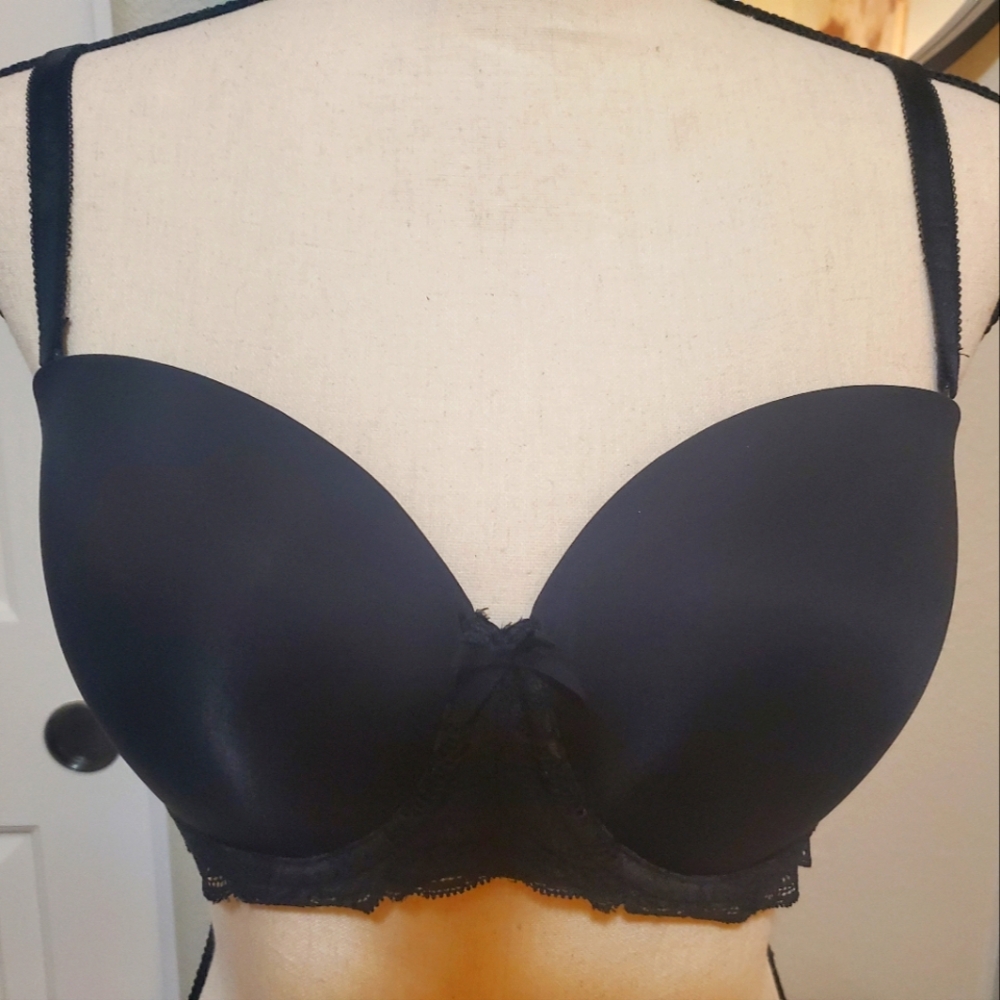 VICTORIA'S SECRET LINED LACE BRA WITH REMOVABLE STRAPS/STRAPLESS BRA 32DDD (F)